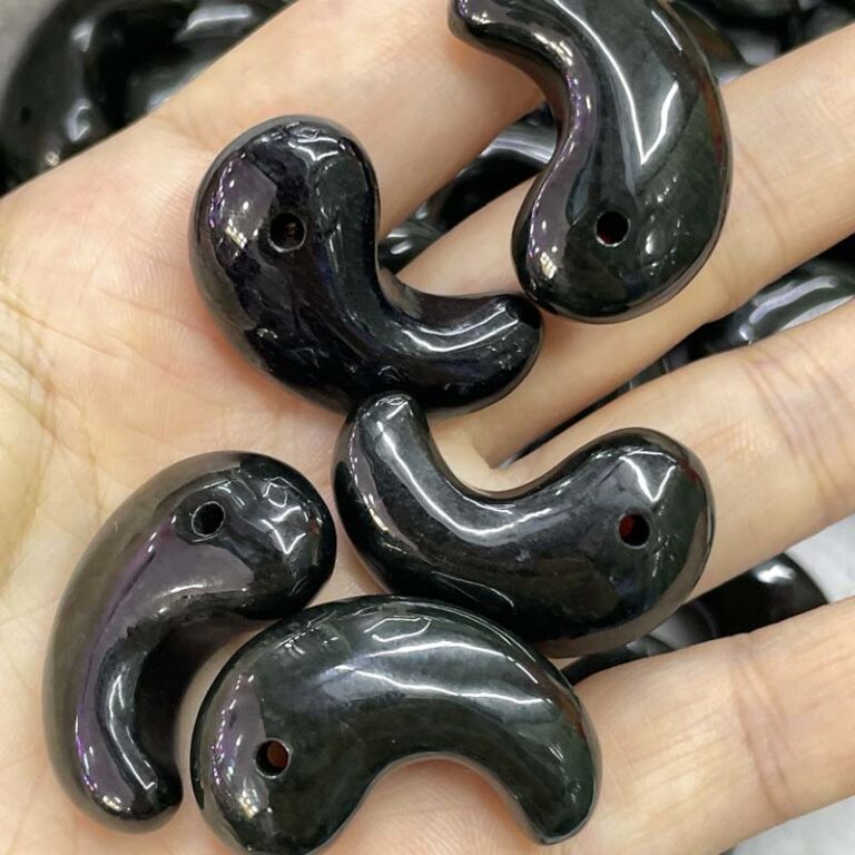 11077