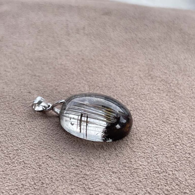 11370